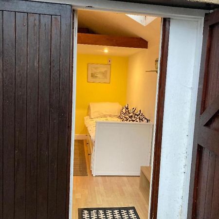 Studio Annexe With Separate Shower Room Broadhempston Экстерьер фото