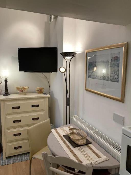 Studio Annexe With Separate Shower Room Broadhempston Экстерьер фото